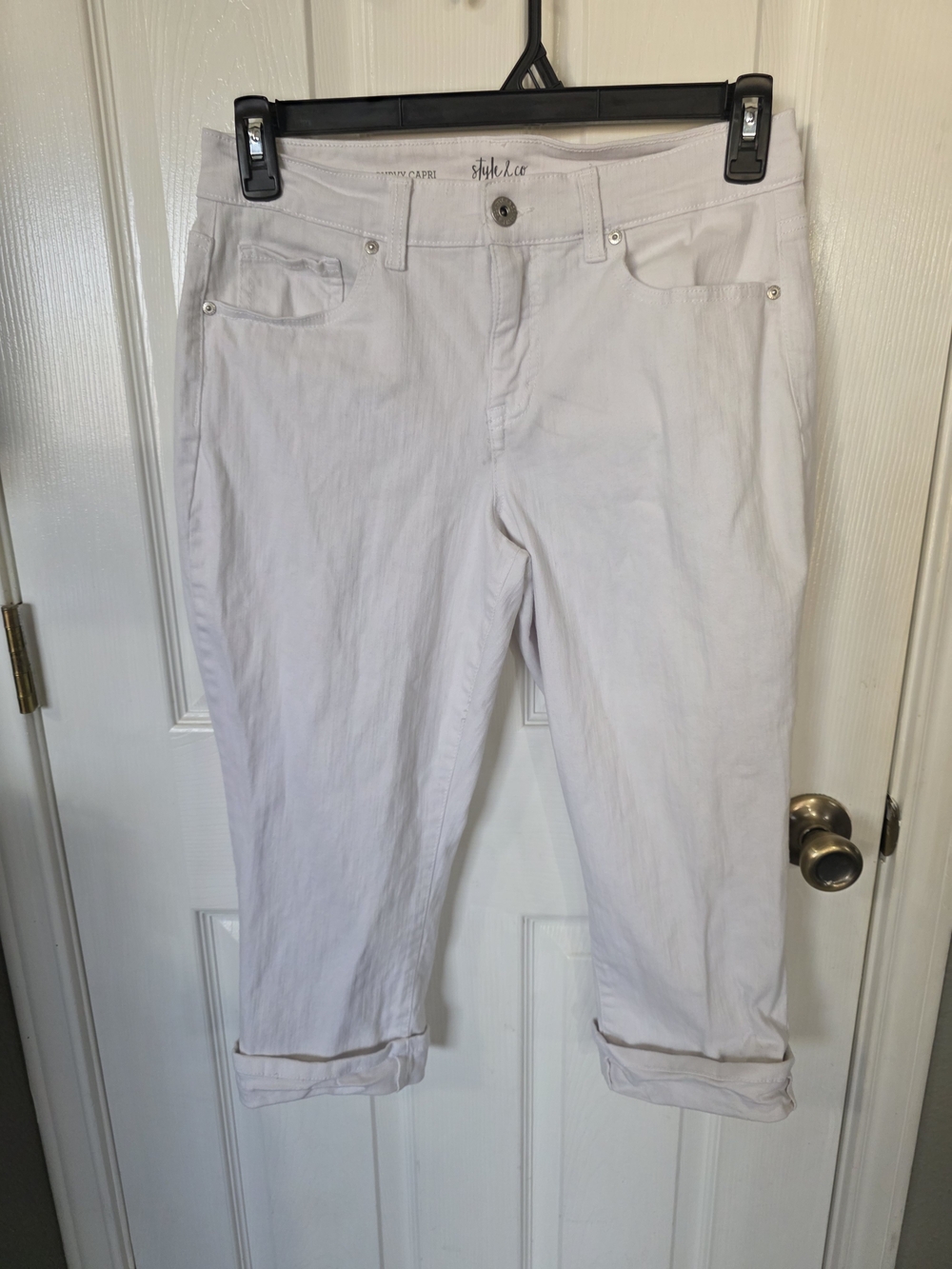 Style & Co. Women’s White Capri Jeans - Rolled Hem